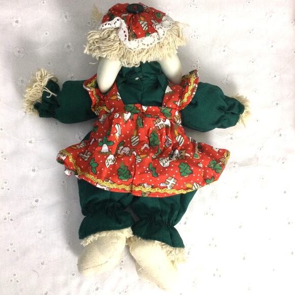 Christmas Around the World Vintage 90's Grannie Flo, Hip and Hop Bunny Dolls - Picture 7 of 12